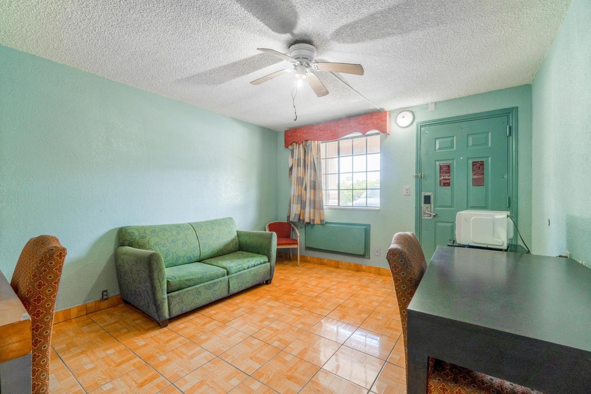 Lone Star Inn & Suites By Oyo Harlingen Tx Luaran gambar