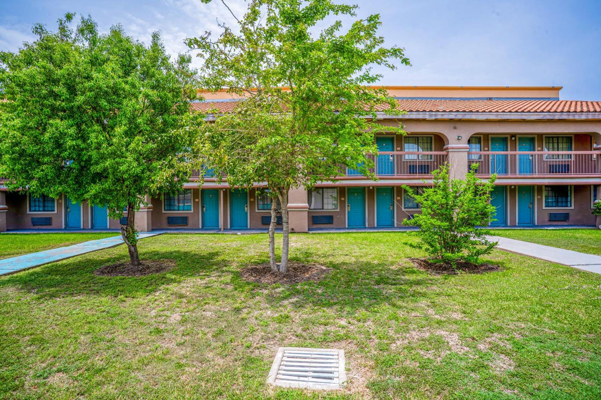 Lone Star Inn & Suites By Oyo Harlingen Tx Luaran gambar